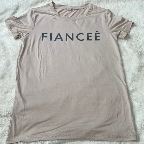 Fianceè The‎ Ring Box Tee - Picture 1 of 4